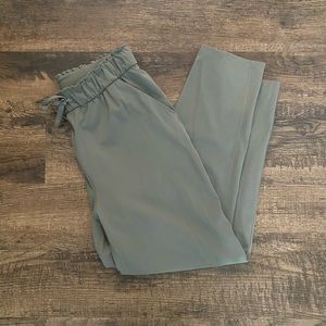 Lululemon Stretch High Rise Pant 7/8 Length (Sage Grey Color)